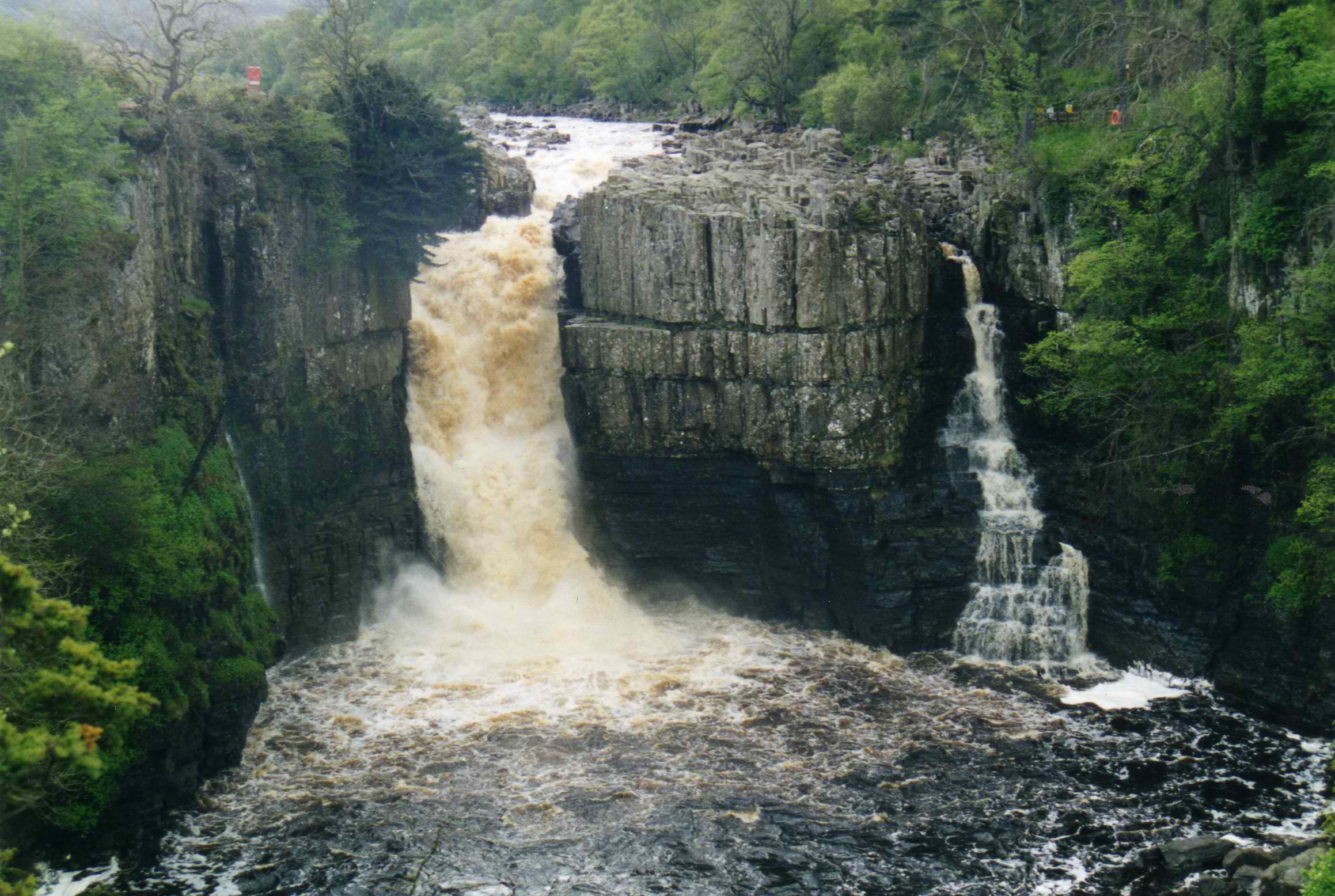 World's Amazing Waterfalls