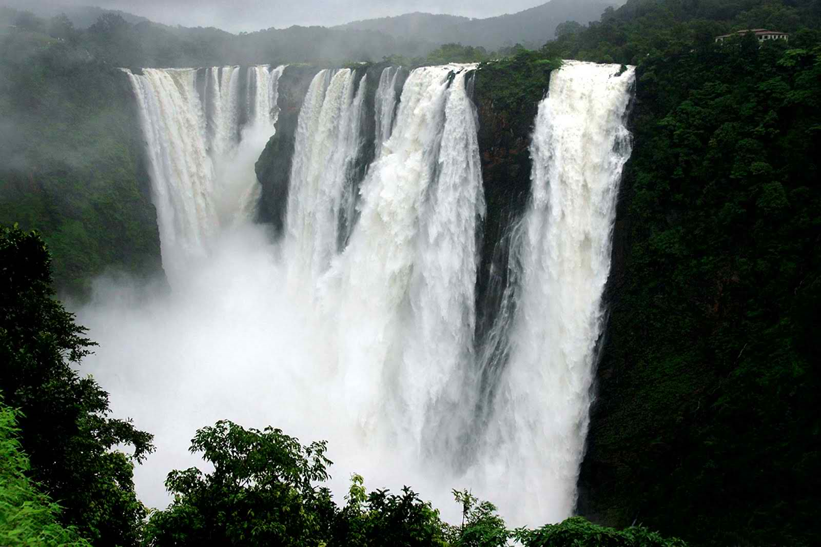 50 Breathtaking Waterfalls
