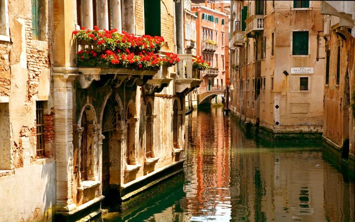 beautiful canals of Venice
